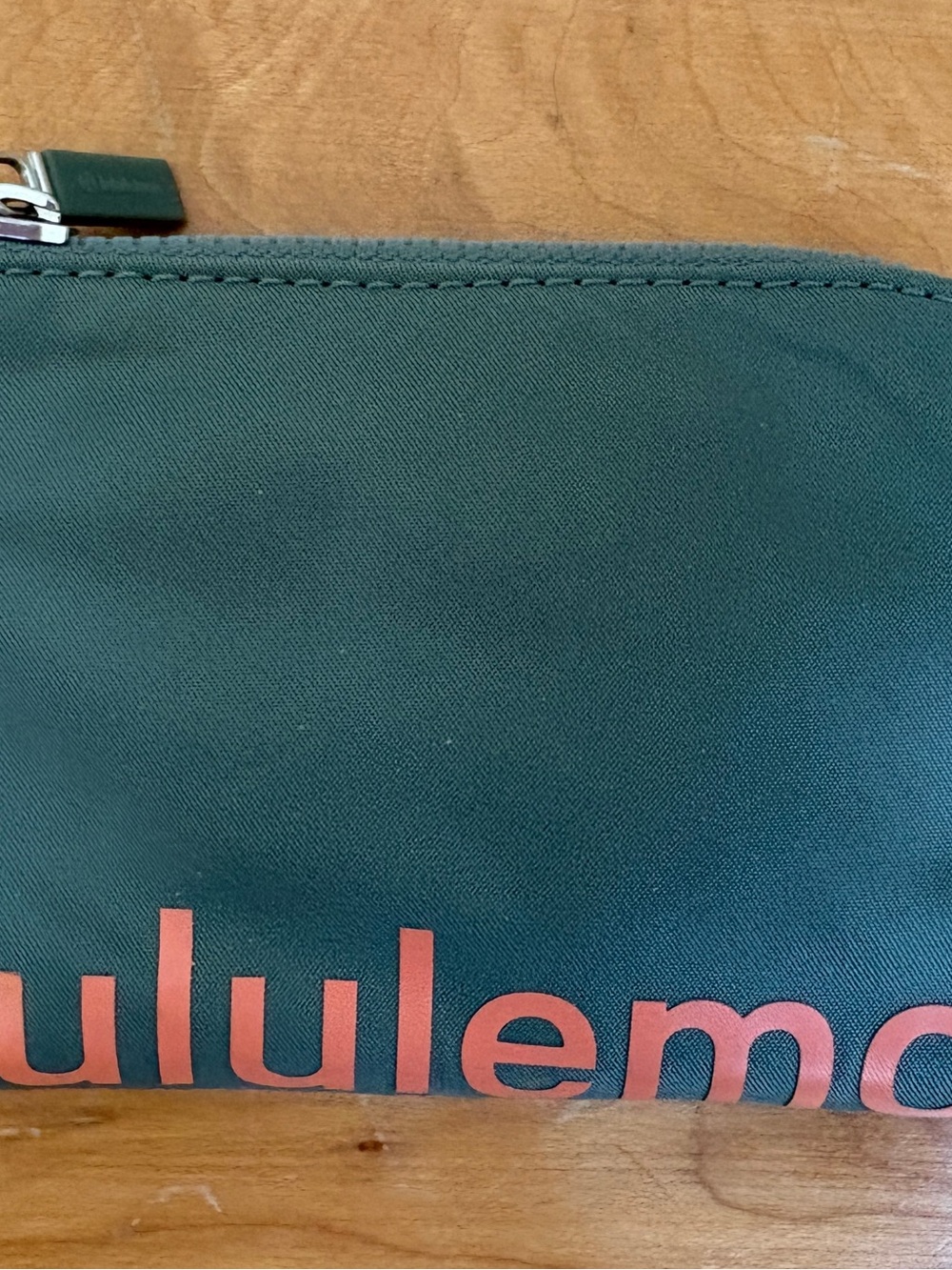 lululemon athletica Green and Coral Zip Card Holder